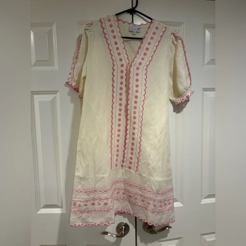 NWOT Cartolina Ivory & Pink Embroidered V-Neck Shift Dress | Boho Resort Style - Picture 3 of 9